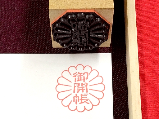 �����E�����E��J����